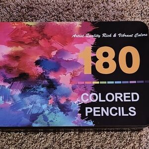 Vibrant Colored Pencils Set